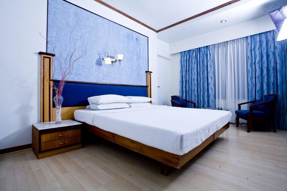 The President Hotel Shivajinagar Πούνε Εξωτερικό φωτογραφία