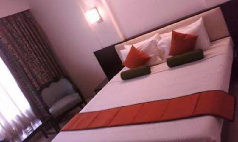 The President Hotel Shivajinagar Πούνε Εξωτερικό φωτογραφία